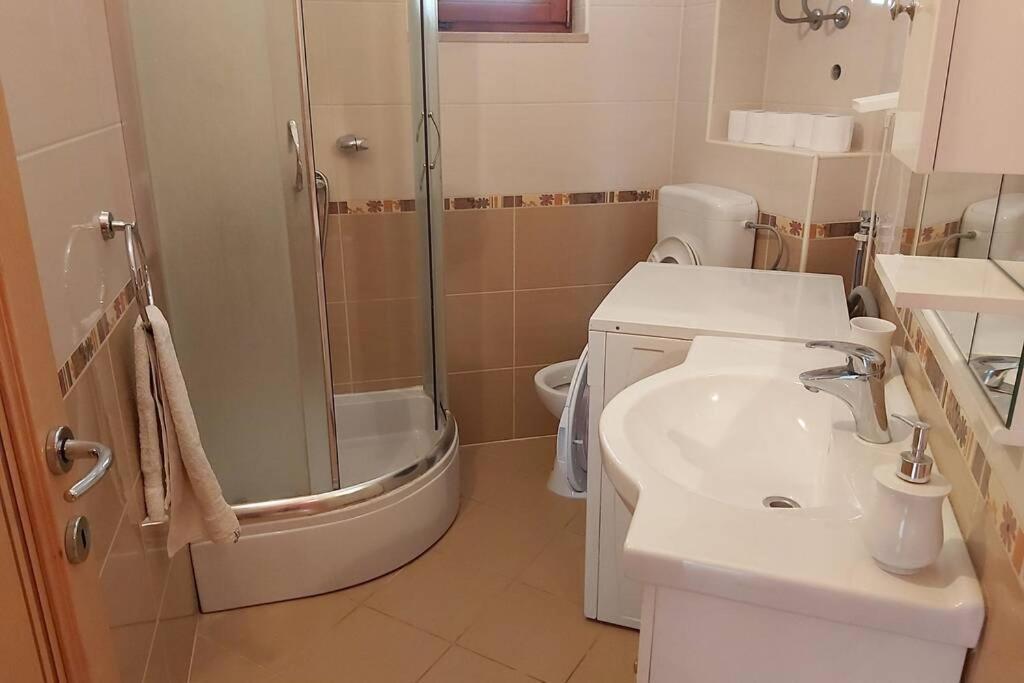 Beautiful Apartment 80 M From The Sea Marusici (Split-Dalmatia) Exterior foto